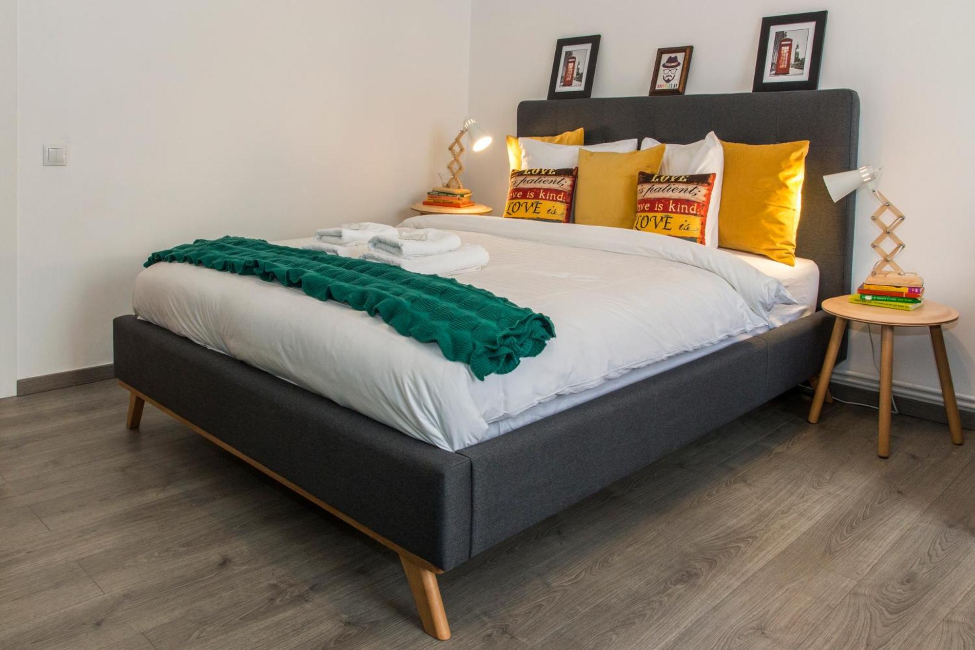 Old Town Premium Apartment By Mrg Букурещ Екстериор снимка